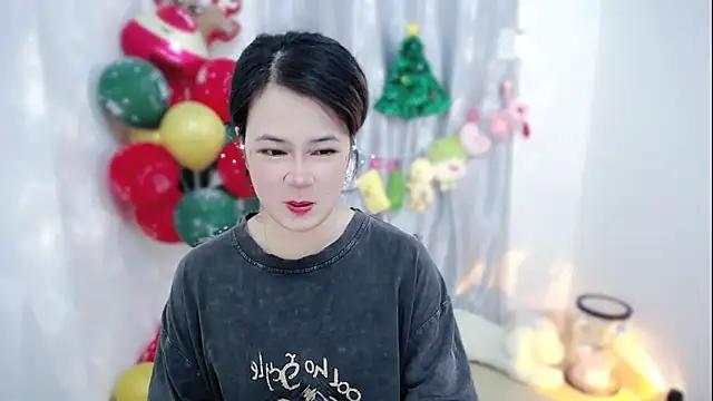 Snapshot of Fan_ting chatting on December 20, 2025, 2:29 am Fan ting online show from December 20, 2025, 2:29 am