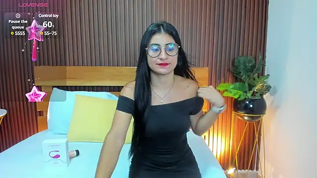 evelin leroy online show from February 17, 2025, 12:05 pm