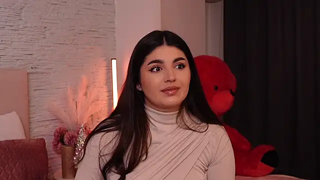 RachelSwaan online show from December 16, 2024, 9:24 am