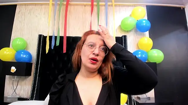 Snapshot of RoxieJackson chatting on September 26, 2025, 11:47 am RoxieJackson online show from September 26, 2025, 11:47 am