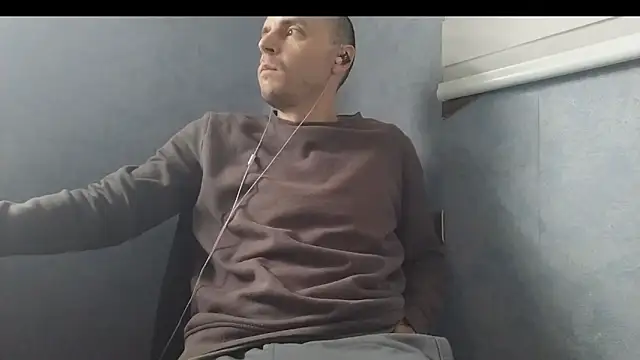 nextdoorneighbor online show from January 11, 2025, 1:43 pm