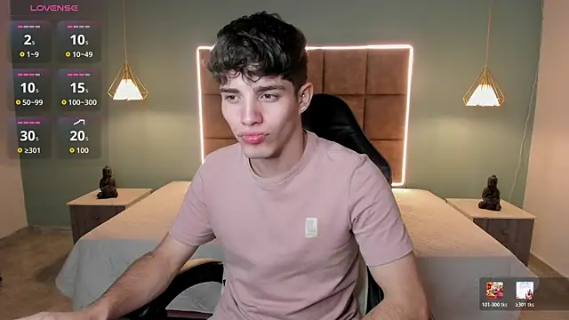 AlejooTwink online show from May 21, 2026, 4:52 am