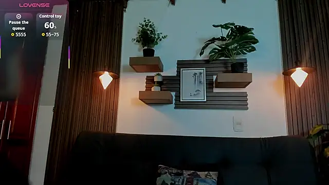 Layla 707 online show from September 24, 2025, 11:52 pm