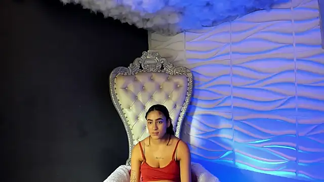 Layla 707 online show from May 20, 2026, 8:26 pm