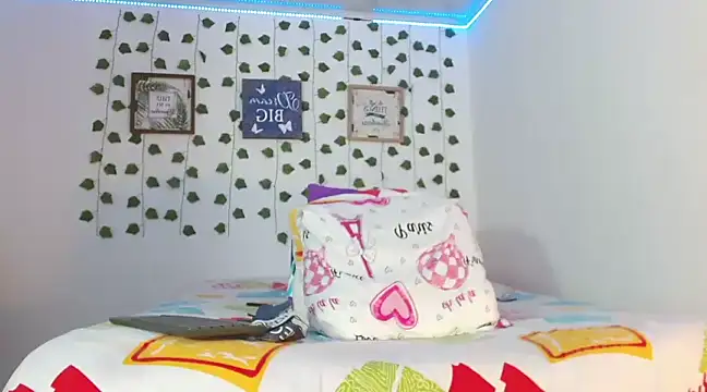 Noah tyler  online show from January 14, 2025, 11:05 pm