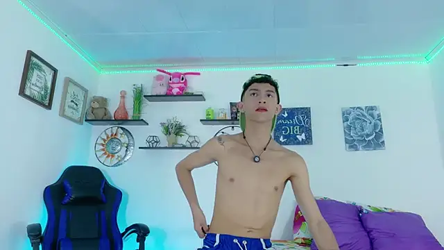 Noah tyler  online show from February 11, 2026, 7:52 pm