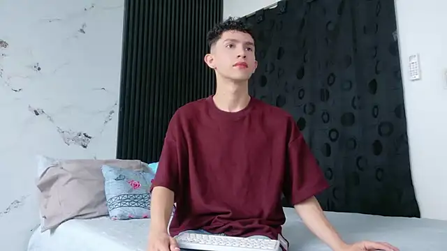 Noah tyler  online show from March 9, 2026, 6:01 pm