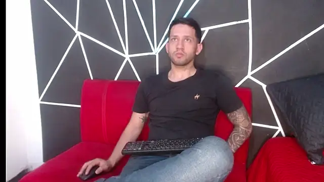 Snapshot of maxXximo777 chatting on January 28, 2025, 12:57 am maxXximo777 online show from January 28, 2025, 12:57 am