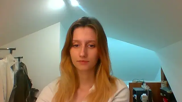 Snapshot of LUNA_delight chatting on January 17, 2025, 5:41 pm LUNA delight online show from January 17, 2025, 5:41 pm