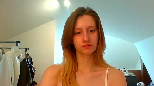 Snapshot of LUNA_delight chatting on February 28, 2025, 7:48 am LUNA delight online show from February 28, 2025, 7:48 am