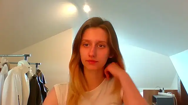 Snapshot of LUNA_delight chatting on March 10, 2025, 2:48 pm LUNA delight online show from March 10, 2025, 2:48 pm