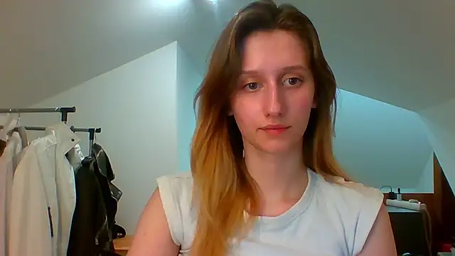 Snapshot of LUNA_delight chatting on March 10, 2025, 5:50 pm LUNA delight online show from March 10, 2025, 5:50 pm