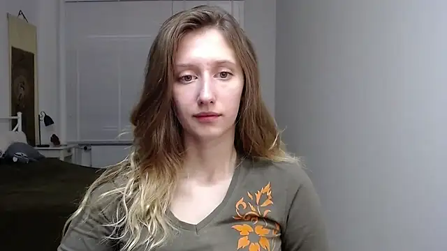 Snapshot of LUNA_delight chatting on October 17, 2025, 5:32 am LUNA delight online show from October 17, 2025, 5:32 am