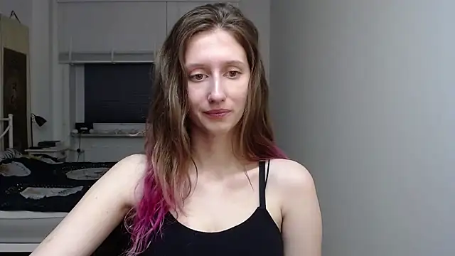 Snapshot of LUNA_delight chatting on November 26, 2025, 6:36 am LUNA delight online show from November 26, 2025, 6:36 am