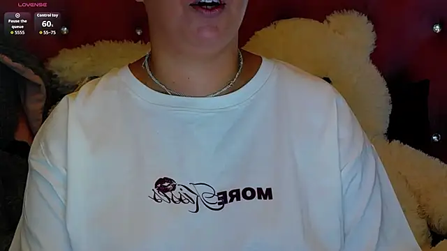 SophiaStarr online show from November 28, 2025, 7:38 pm