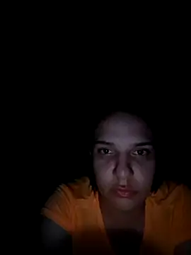 Snapshot of Laurencraft chatting on May 18, 2026, 2:07 am Laurencraft online show from May 18, 2026, 2:07 am