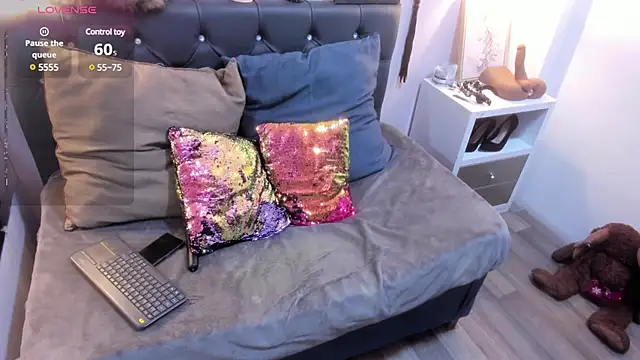 Snapshot of Slut_Milf_ chatting on February 22, 2025, 7:47 pm Slut Milf online show from February 22, 2025, 7:47 pm