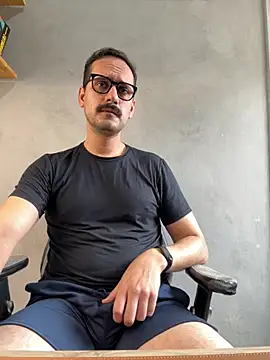 Superdad online show from October 13, 2025, 1:44 pm