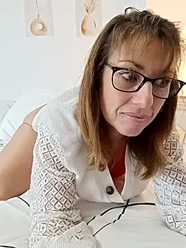 Snapshot of misslynexxx chatting on February 8, 2026, 3:04 pm misslynexxx online show from February 8, 2026, 3:04 pm