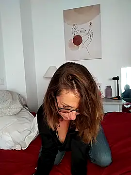 Snapshot of misslynexxx chatting on February 19, 2026, 3:08 pm misslynexxx online show from February 19, 2026, 3:08 pm