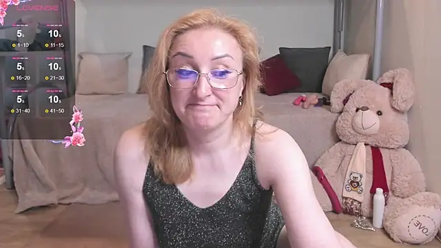 MadissonKiss online show from June 8, 2026, 1:28 am