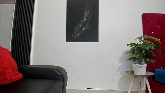 Cristopher23  online show from March 7, 2025, 8:00 pm