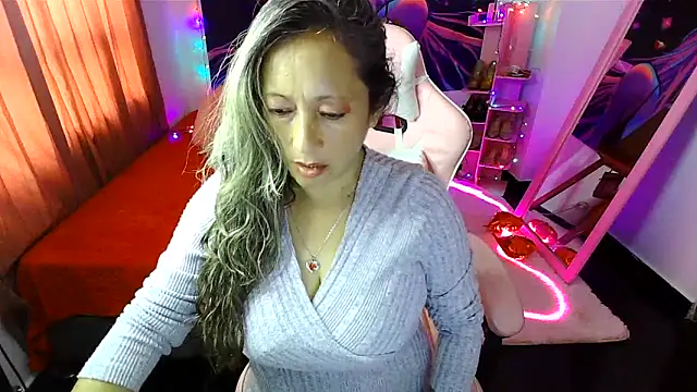 Melanyy 100 online show from March 24, 2026, 9:09 pm