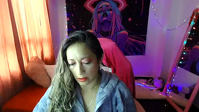 Melanyy 100 online show from April 8, 2026, 6:52 pm