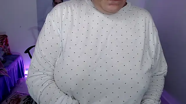 Serenay  online show from December 2, 2024, 1:47 am