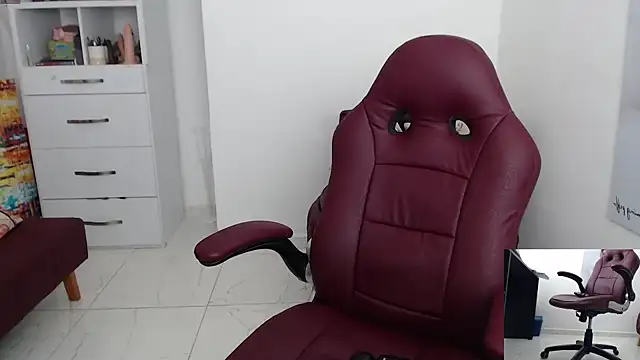 Serenay  online show from January 2, 2025, 8:57 pm