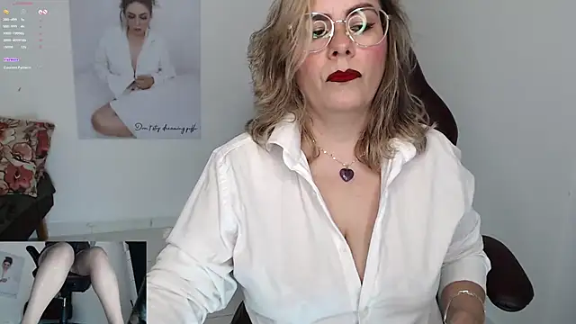 Serenay  online show from January 20, 2025, 9:22 pm