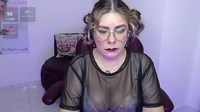 Serenay  online show from February 13, 2025, 11:26 pm