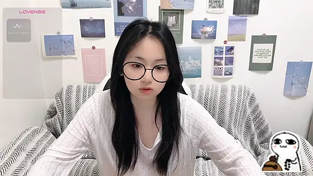 Snapshot of LiLiYbaby chatting on June 1, 2026, 6:48 am LiLiYbaby online show from June 1, 2026, 6:48 am