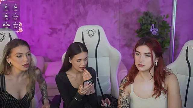 Snapshot of Magnetic_Mia_ chatting on February 11, 2025, 11:54 am Magnetic Mia online show from February 11, 2025, 11:54 am