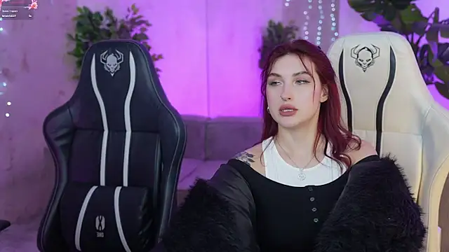 Snapshot of Magnetic_Mia_ chatting on March 2, 2025, 7:23 pm Magnetic Mia online show from March 2, 2025, 7:23 pm