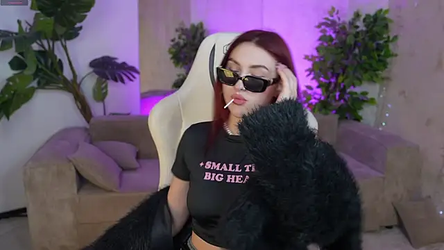 Snapshot of Magnetic_Mia_ chatting on March 9, 2025, 9:13 am Magnetic Mia online show from March 9, 2025, 9:13 am