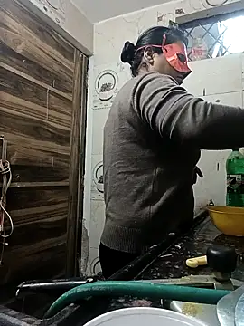 Punjabi beauty123 online show from December 5, 2025, 8:12 am