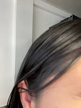 floriamANDjazmin online show from April 12, 2026, 8:58 pm