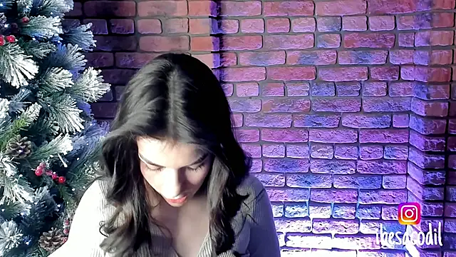 adriana allien online show from January 8, 2025, 9:32 am