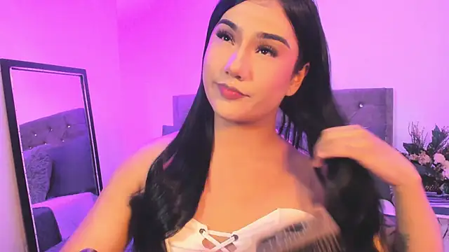 Snapshot of AssQueen18 chatting on October 27, 2025, 1:53 am AssQueen18 online show from October 27, 2025, 1:53 am