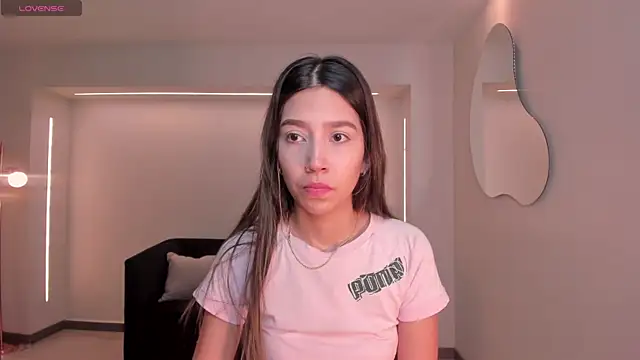 TaraLawrence online show from November 15, 2025, 6:22 am