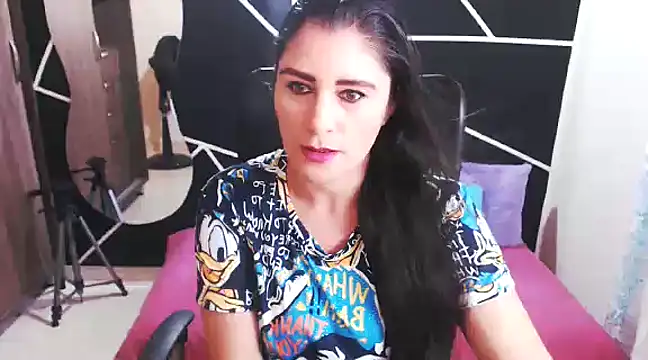 LUCY LI online show from January 22, 2025, 5:59 pm