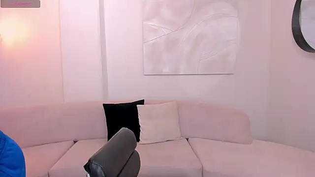 AllisonRogersX online show from January 18, 2026, 10:41 am