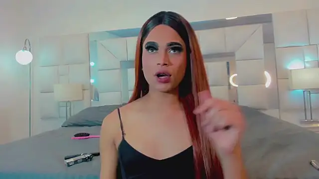 Snapshot of Hellen_moons__ chatting on January 16, 2025, 12:34 am Hellen moons online show from January 16, 2025, 12:34 am