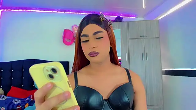 Snapshot of Hellen_moons__ chatting on October 20, 2025, 4:07 pm Hellen moons online show from October 20, 2025, 4:07 pm