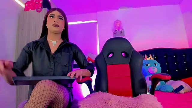 Snapshot of Hellen_moons__ chatting on November 5, 2025, 7:14 pm Hellen moons online show from November 5, 2025, 7:14 pm