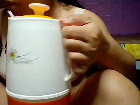 Mimi18x online show from October 20, 2025, 3:29 am