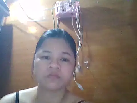 Mimi18x online show from May 15, 2026, 1:56 am