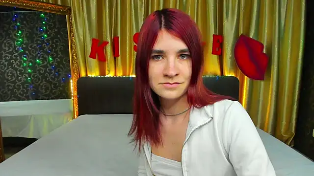  Polly Love  online show from February 7, 2025, 4:14 pm