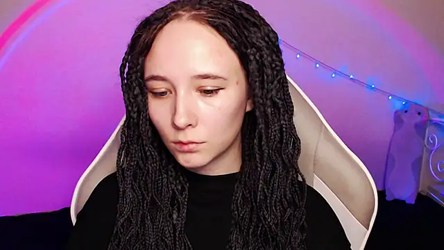 Robin yourss online show from March 5, 2025, 3:07 pm